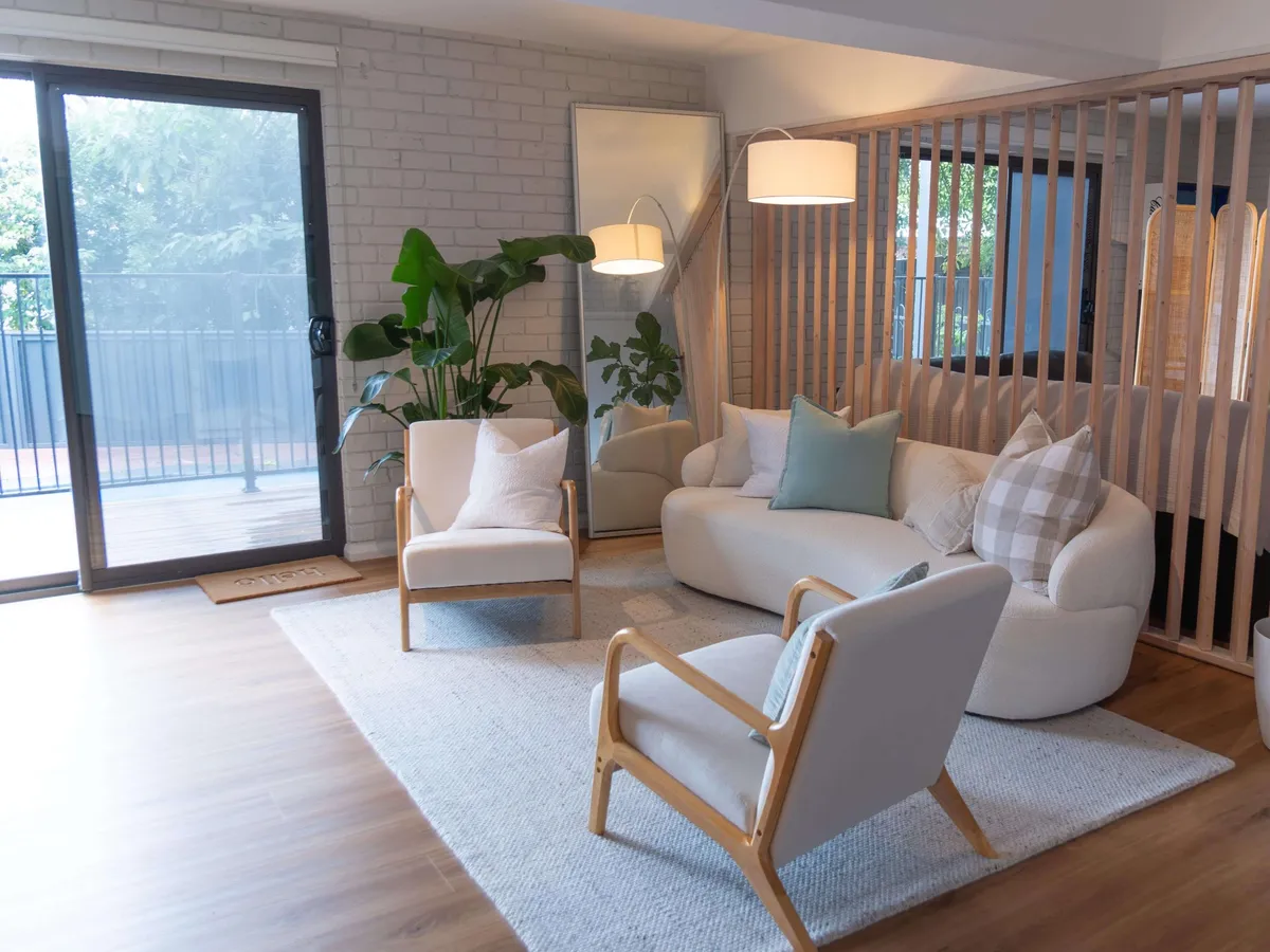 A clean, welcoming studio reception